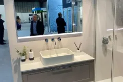 Display-bathroom-idea-with-raised-sink-bowl-jpg
