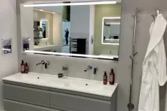 Display-bathroom-idea-with-wide-LED-mirror-jpg
